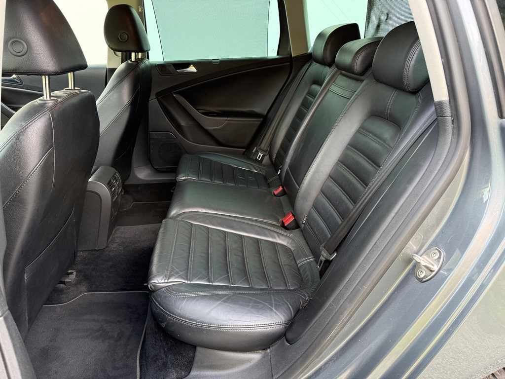 volkswagen-passat-variant-2007-diesel-1968cc