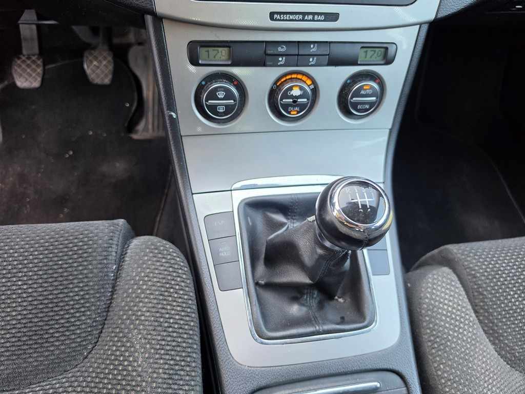 volkswagen-passat-variant-2006-diesel-1896cc