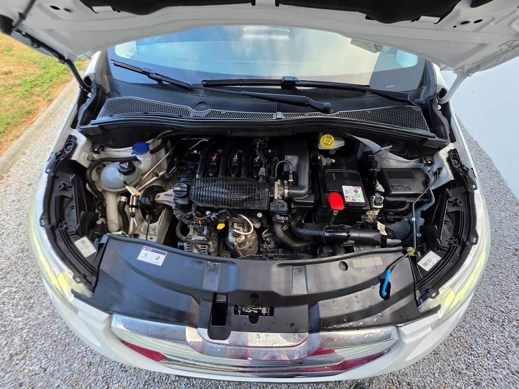 peugeot-2008-2015-gasolina-1199cc