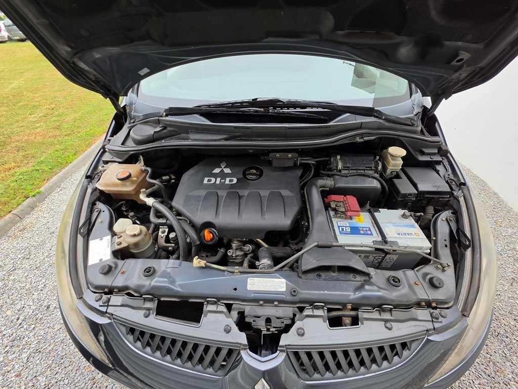 mitsubishi-grandis-2005-diesel-1968cc