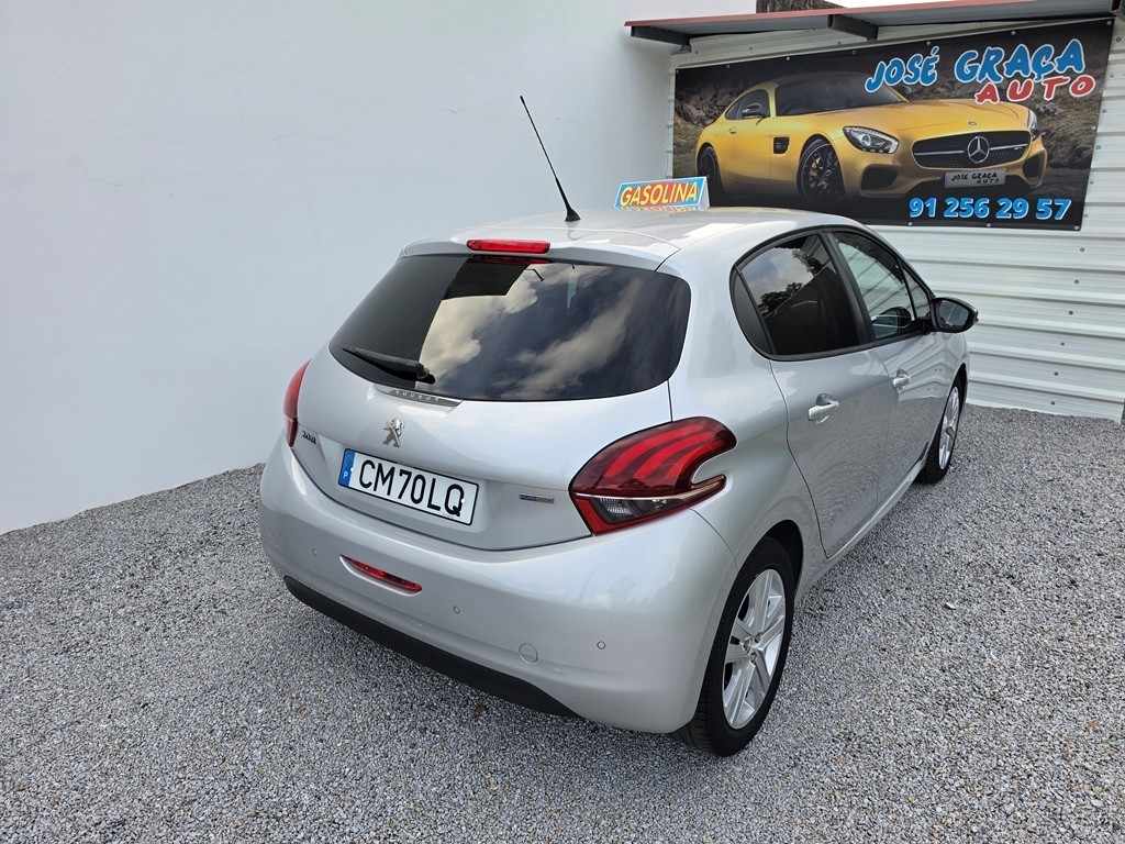 peugeot-208-2017-gasolina-1199cc