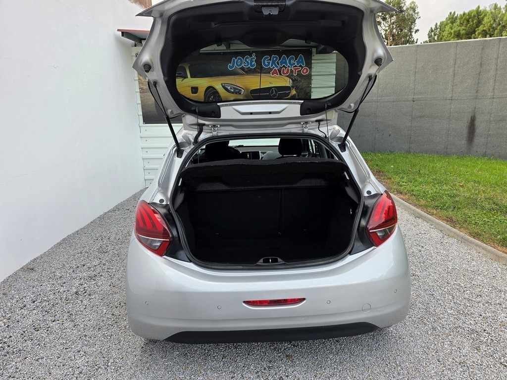 peugeot-208-2017-gasolina-1199cc