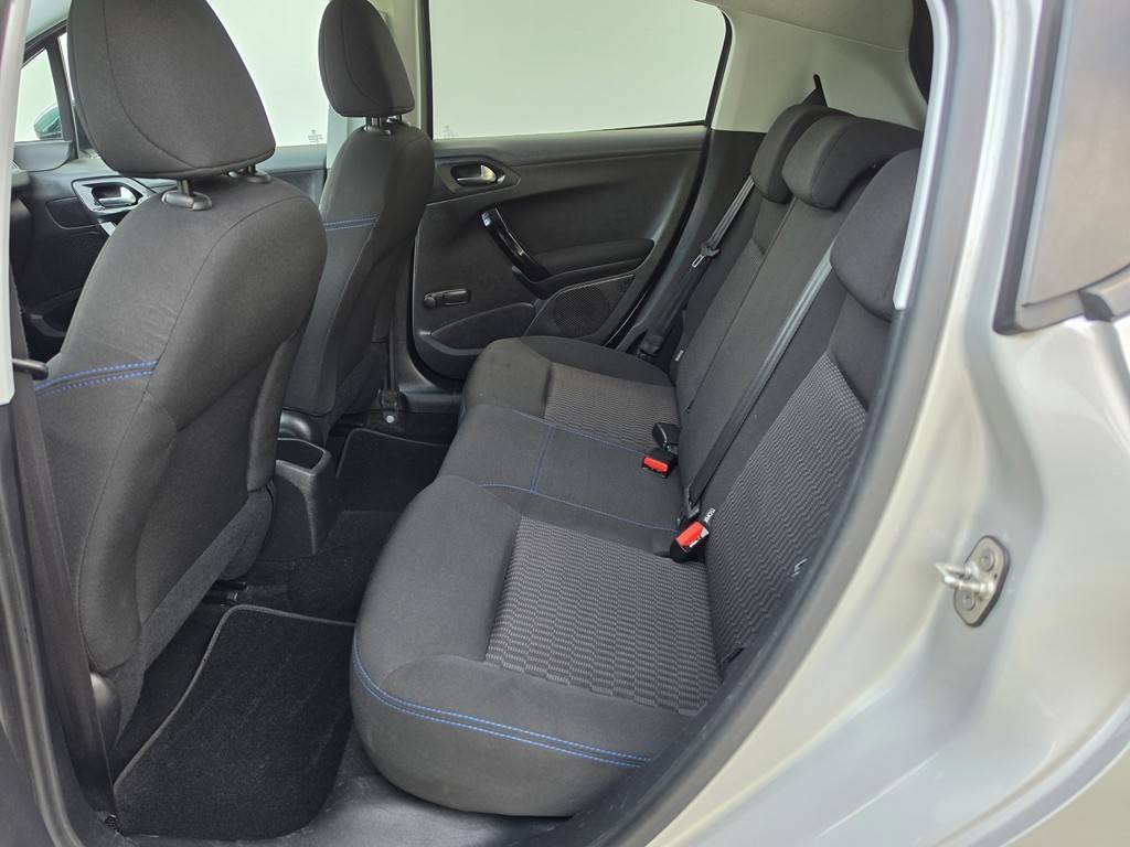 peugeot-208-2017-gasolina-1199cc