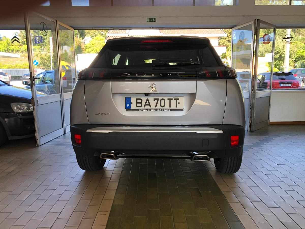 peugeot-2008-1-2-puretech-2023-gasolina-1199cc