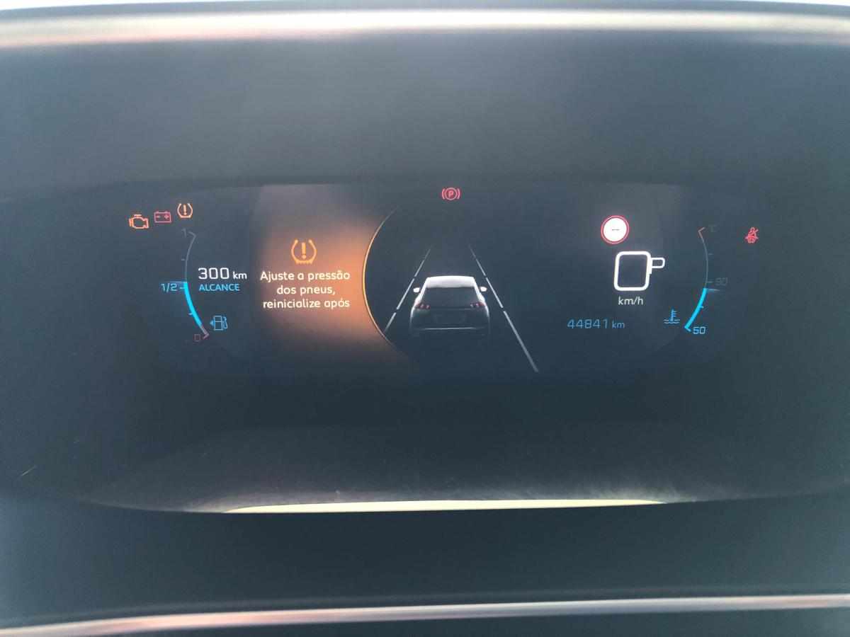 peugeot-2008-1-2-puretech-2023-gasolina-1199cc