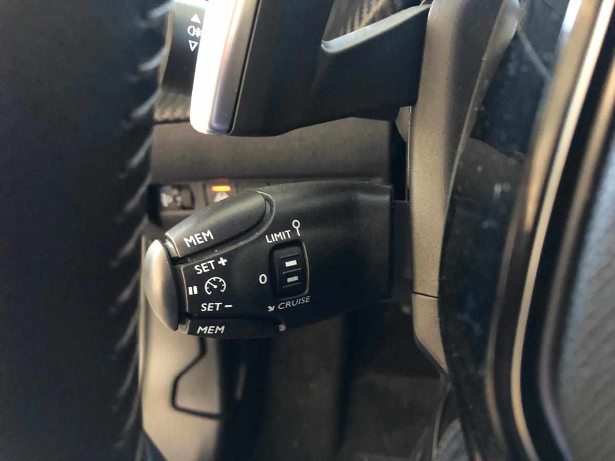 peugeot-2008-1-2-puretech-2023-gasolina-1199cc