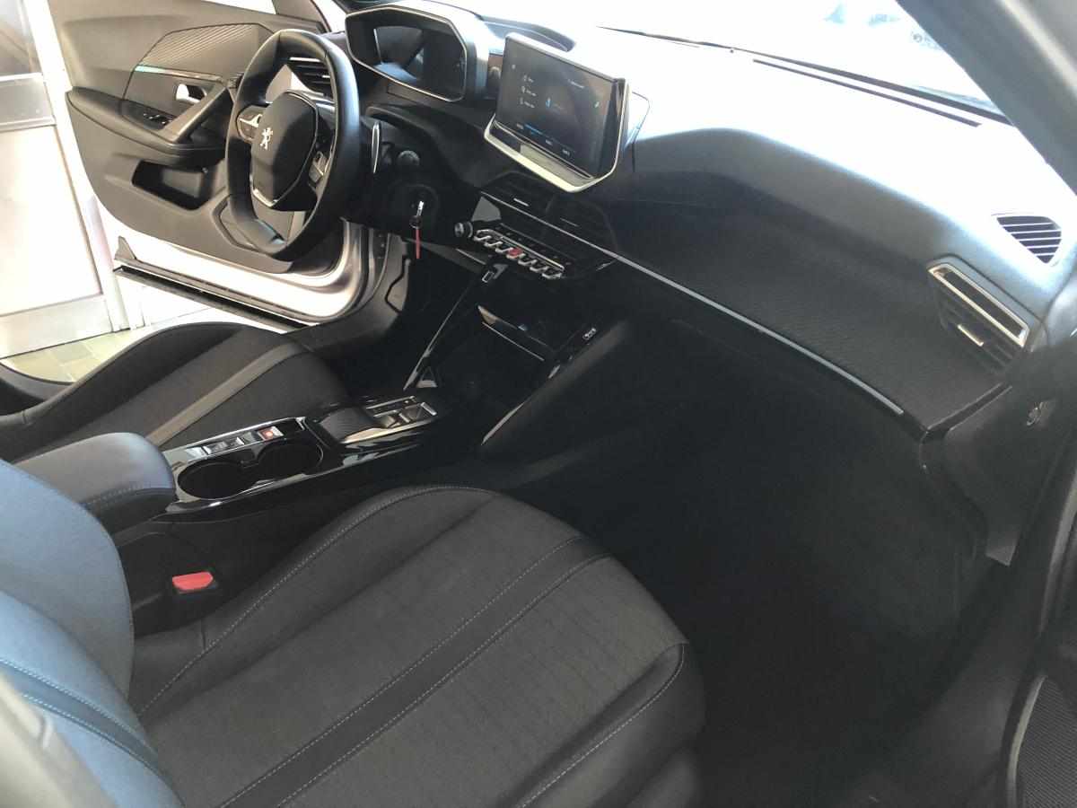 peugeot-2008-1-2-puretech-2023-gasolina-1199cc