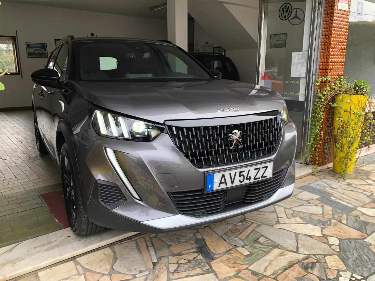 peugeot-2008-1-2-puretech-2023-gasolina-1199cc