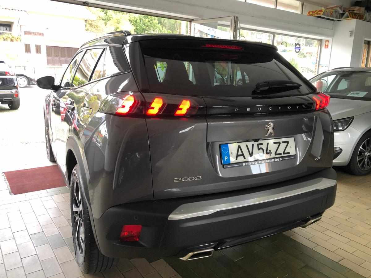 peugeot-2008-1-2-puretech-2023-gasolina-1199cc