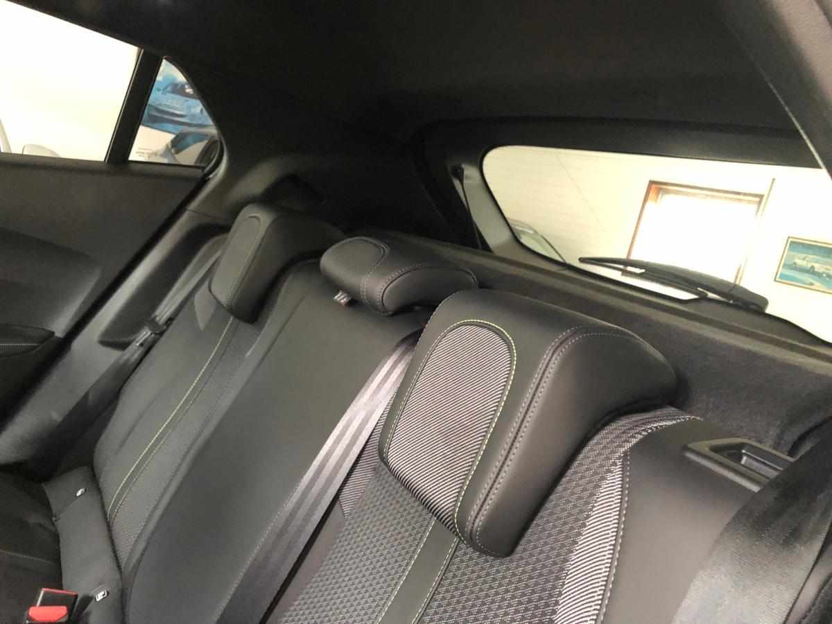 peugeot-2008-1-2-puretech-2023-gasolina-1199cc