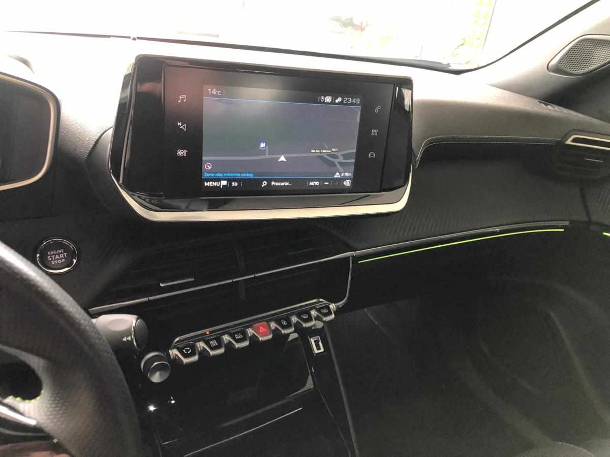 peugeot-2008-1-2-puretech-2023-gasolina-1199cc