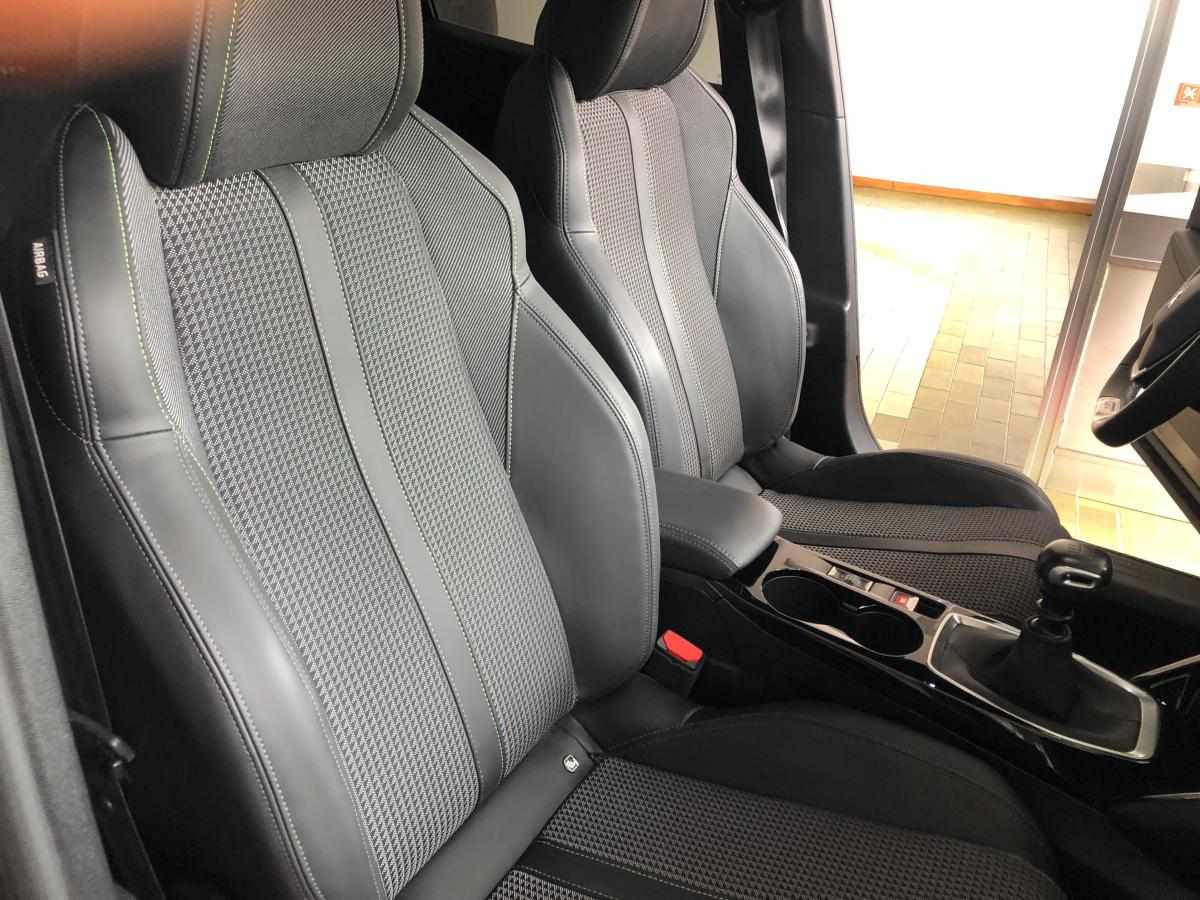 peugeot-2008-1-2-puretech-2023-gasolina-1199cc