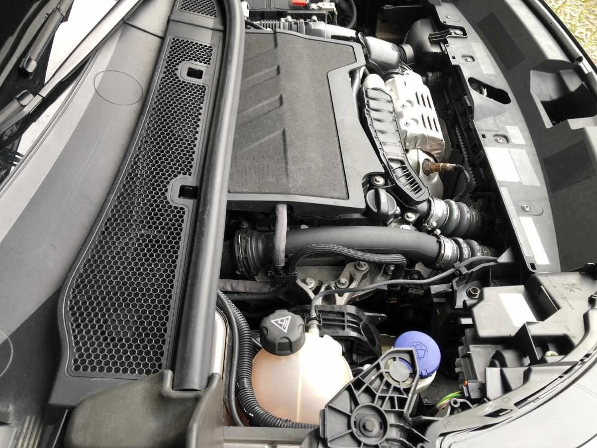 peugeot-2008-1-2-puretech-2023-gasolina-1199cc