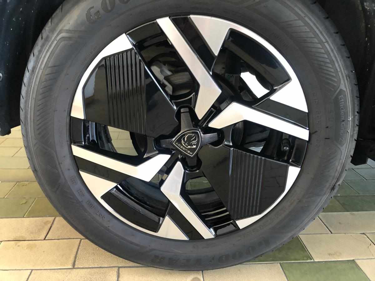 peugeot-2008-1-2-puretech-2024-gasolina-1199cc