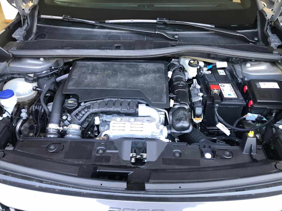 peugeot-2008-1-2-puretech-2024-gasolina-1199cc
