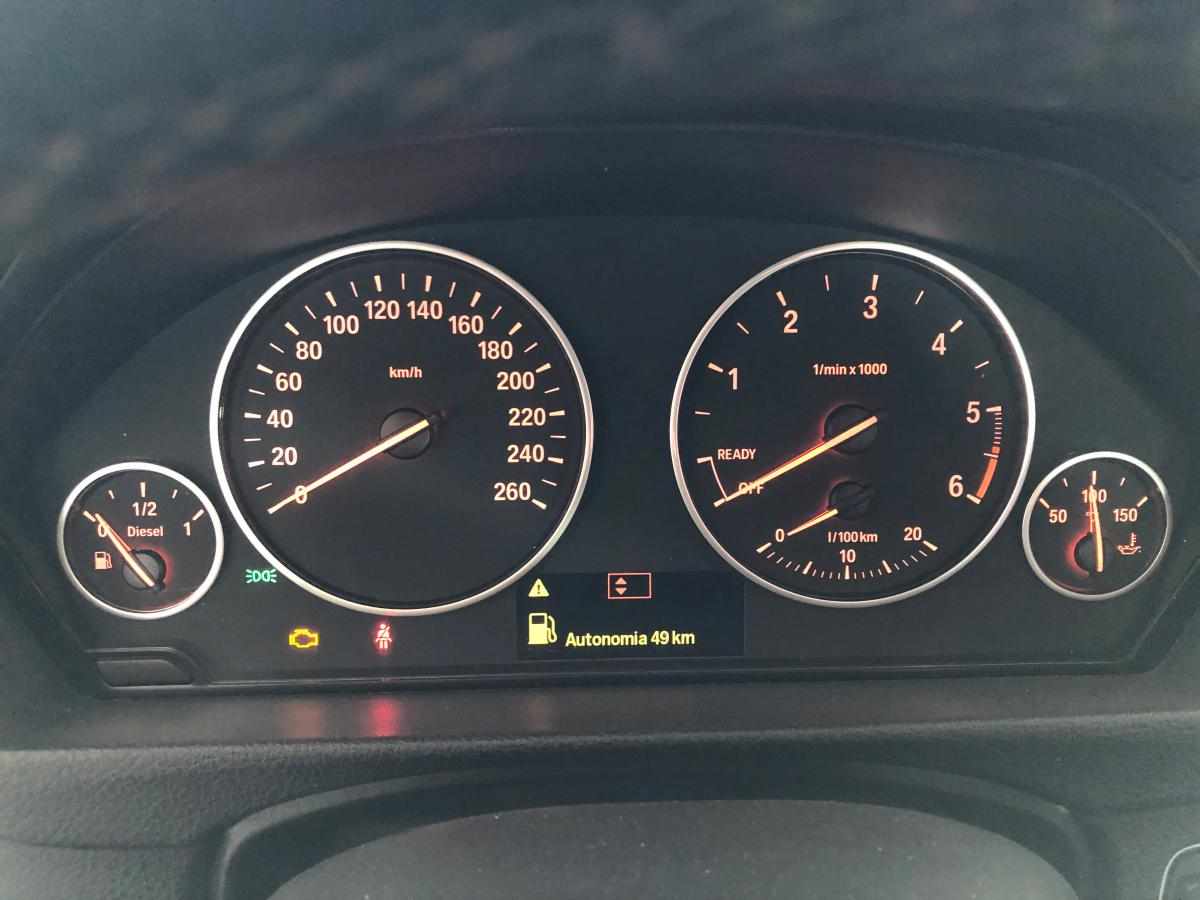 bmw-serie-3-318d-touring-2015-diesel-1995cc