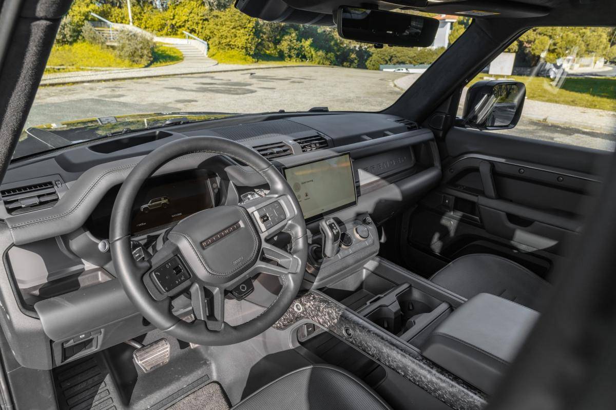 land-rover-defender-2025-gasolina-4395cc