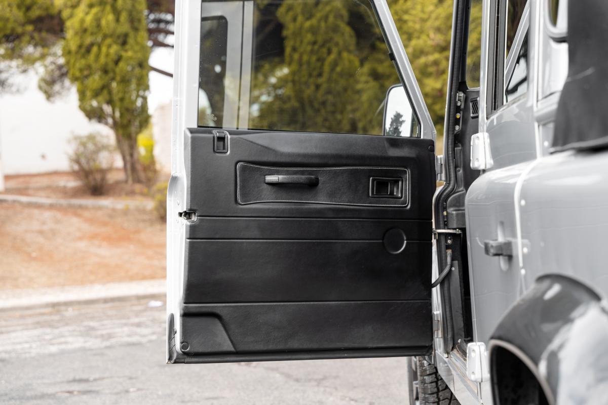 land-rover-defender-2013-diesel-2198cc