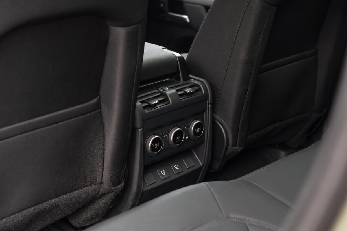 land-rover-defender-2024-diesel-2997cc