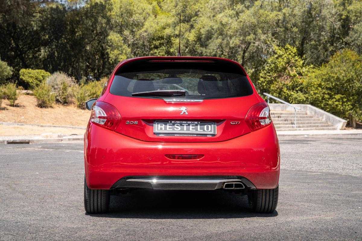 peugeot-208-2013-gasolina-1598cc