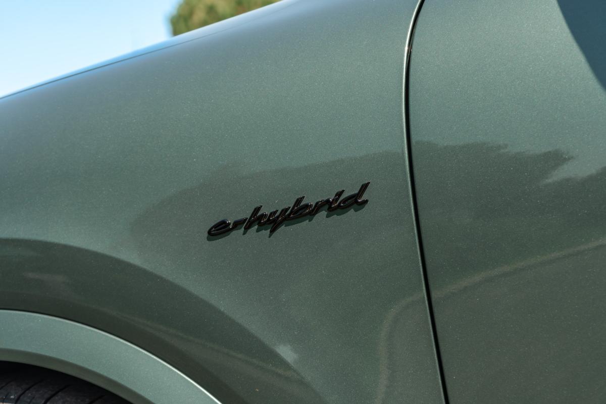 porsche-cayenne-2025-hibrido-a-diesel-3996cc