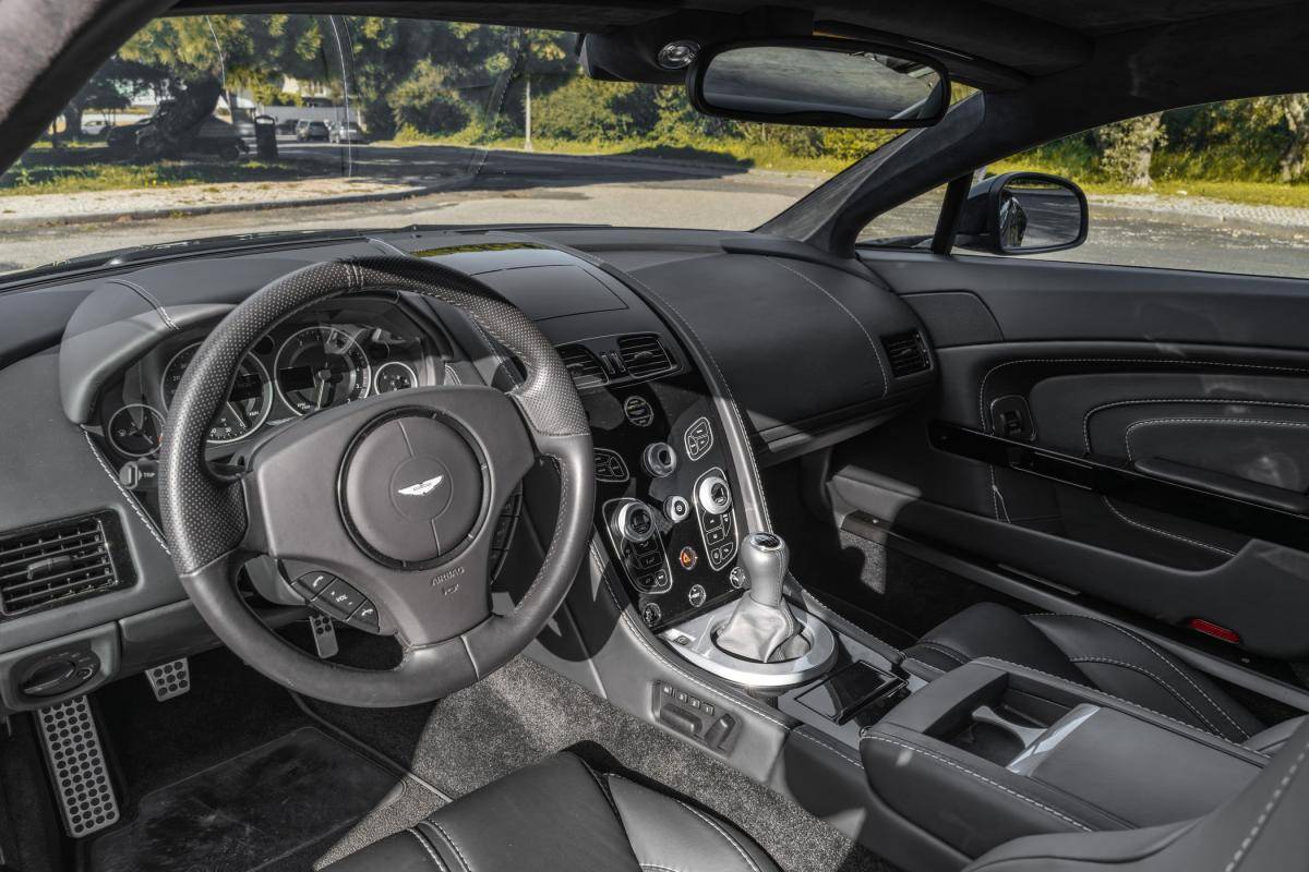 aston-martin-vantage-coupe-2018-gasolina-5935cc