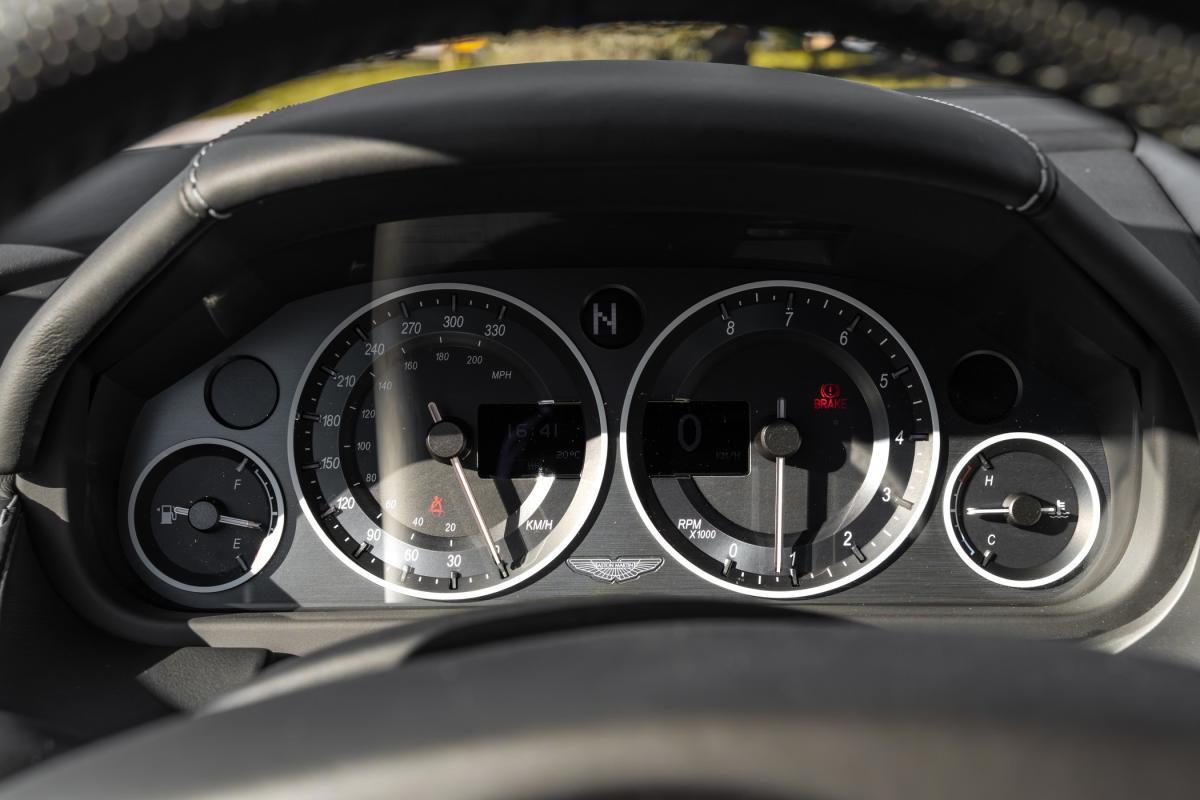 aston-martin-vantage-coupe-2018-gasolina-5935cc