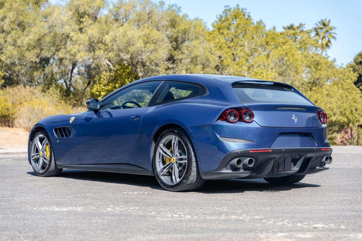 ferrari-gtc4-lusso-2021-gasolina-3855cc