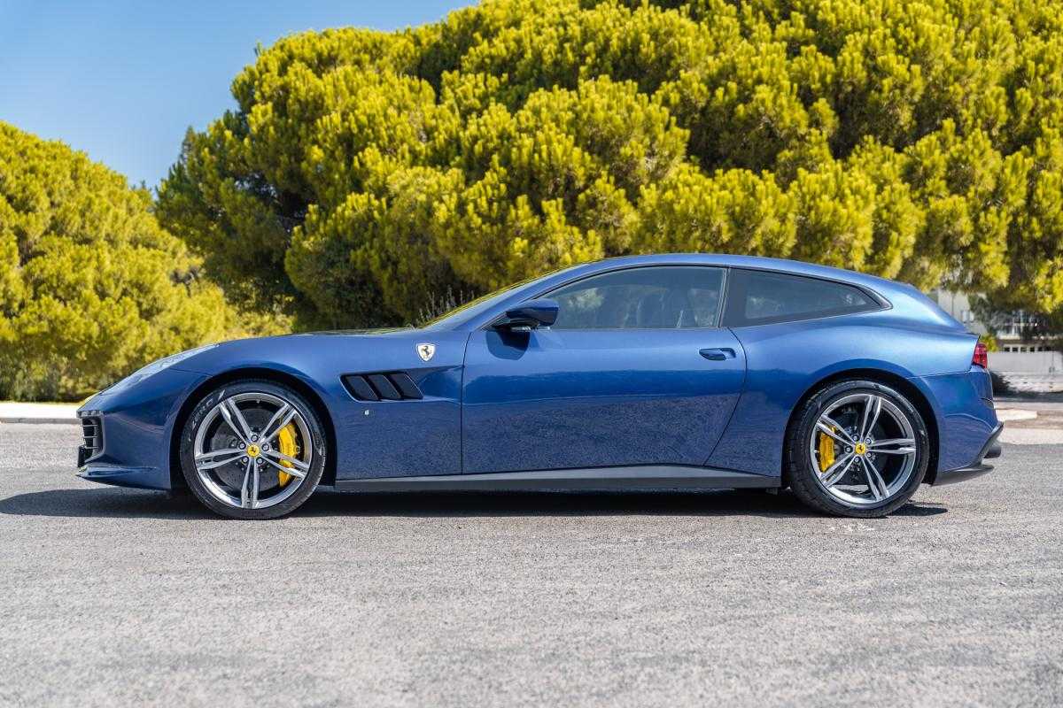 ferrari-gtc4-lusso-2021-gasolina-3855cc