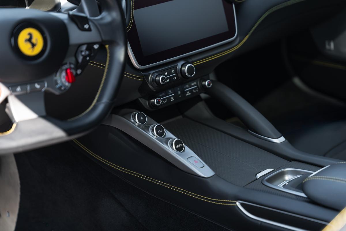 ferrari-gtc4-lusso-2021-gasolina-3855cc