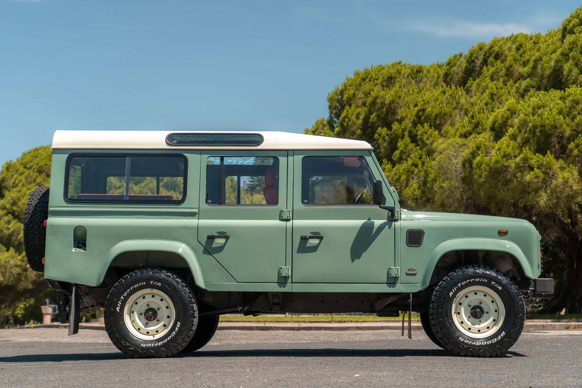 land-rover-defender-2006-diesel-2495cc