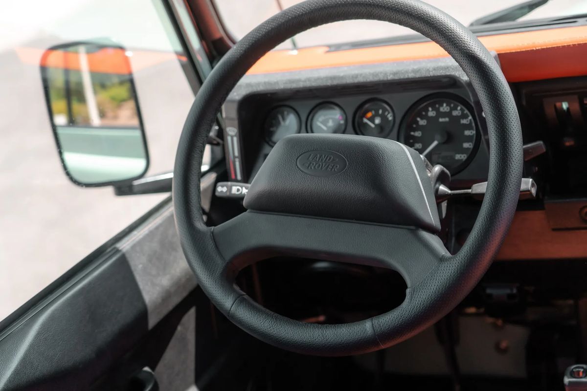 land-rover-defender-2006-diesel-2495cc