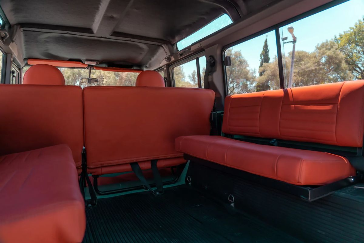 land-rover-defender-2006-diesel-2495cc
