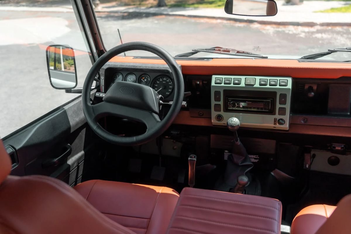 land-rover-defender-2006-diesel-2495cc
