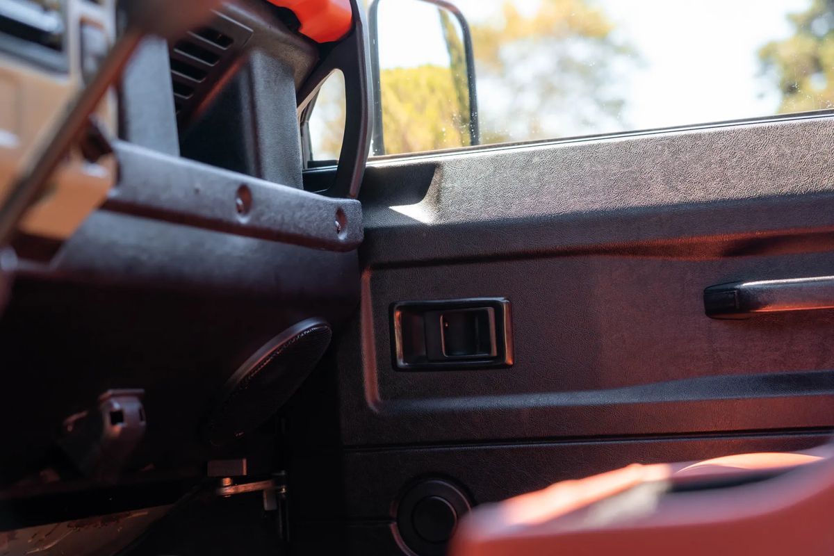 land-rover-defender-2006-diesel-2495cc