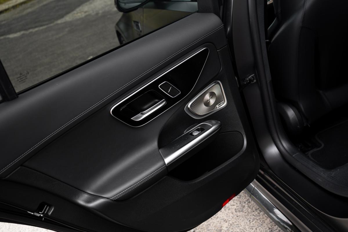 mercedes-benz-classe-c-2024-hibrido-a-gasolina-1991cc