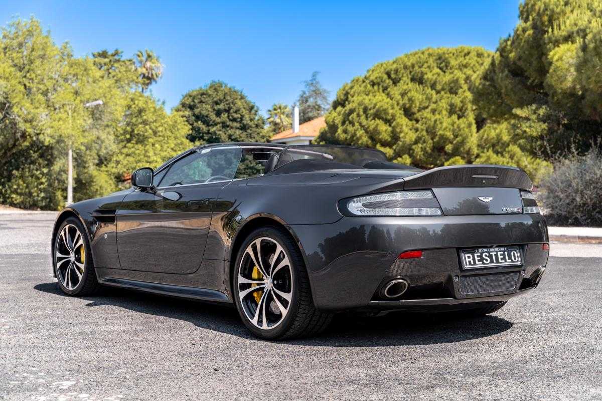 aston-martin-vantage-roadster-2015-gasolina-5935cc