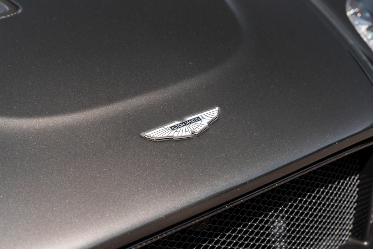 aston-martin-vantage-roadster-2015-gasolina-5935cc