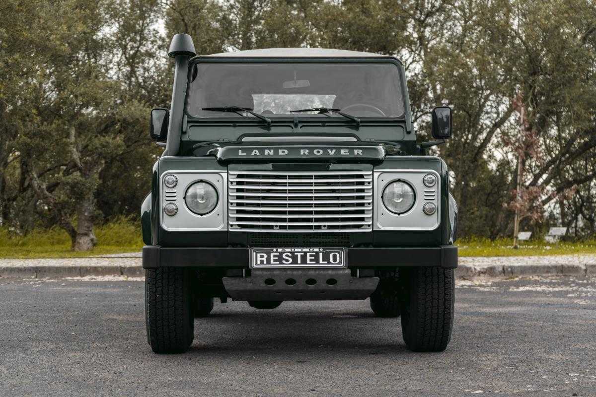 land-rover-defender-2010-diesel-2402cc