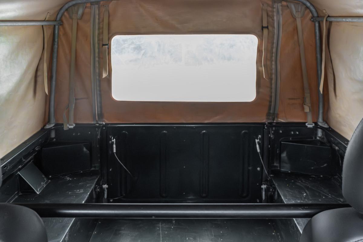 land-rover-defender-2010-diesel-2402cc