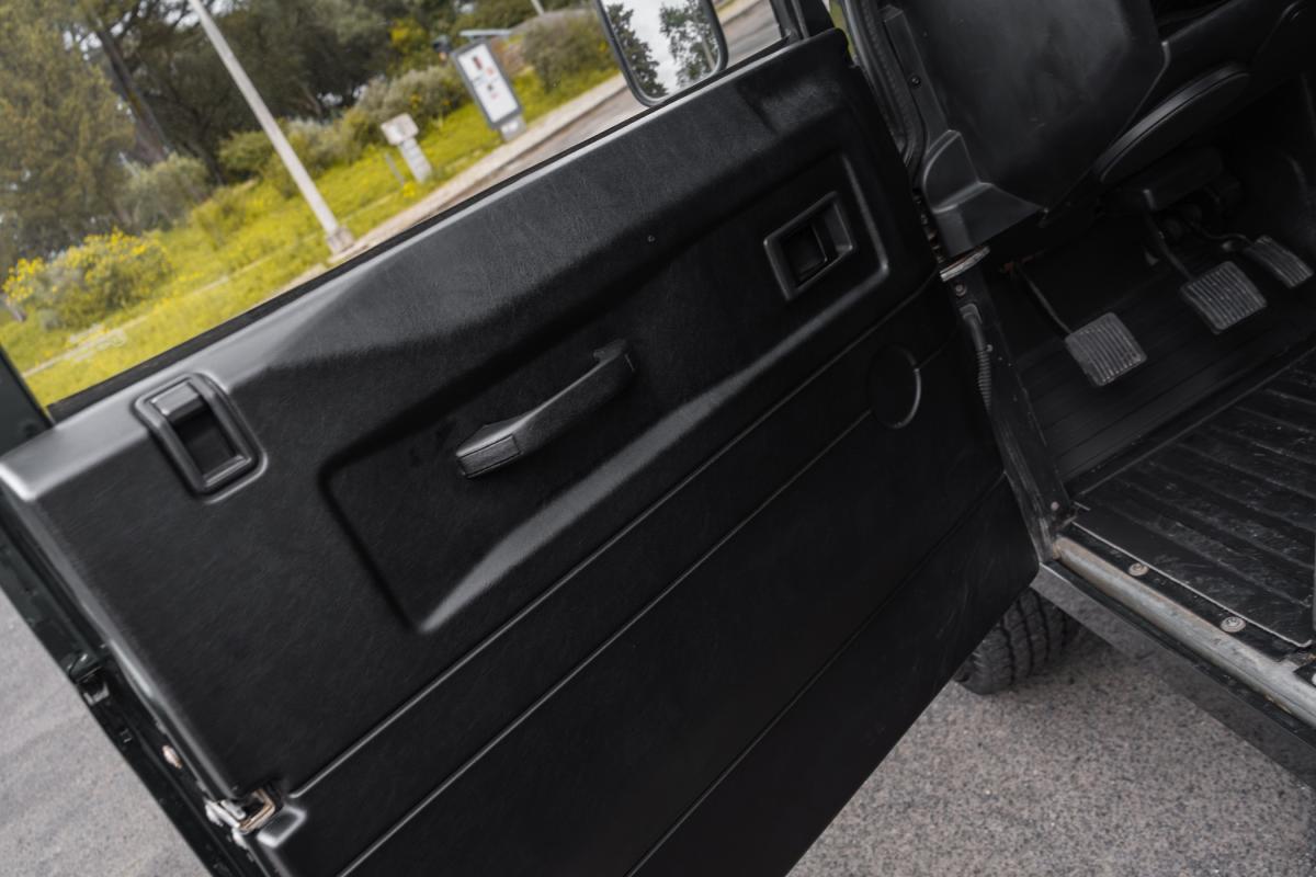 land-rover-defender-2010-diesel-2402cc