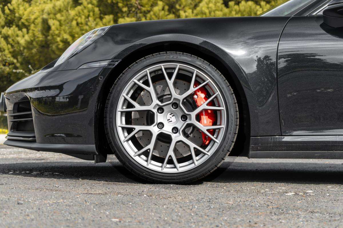 porsche-911-2025-gasolina-2981cc