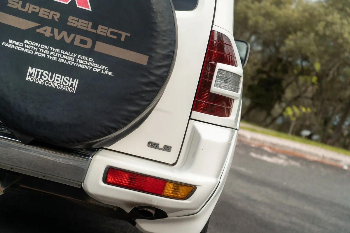 mitsubishi-pajero-2001-diesel-3200cc