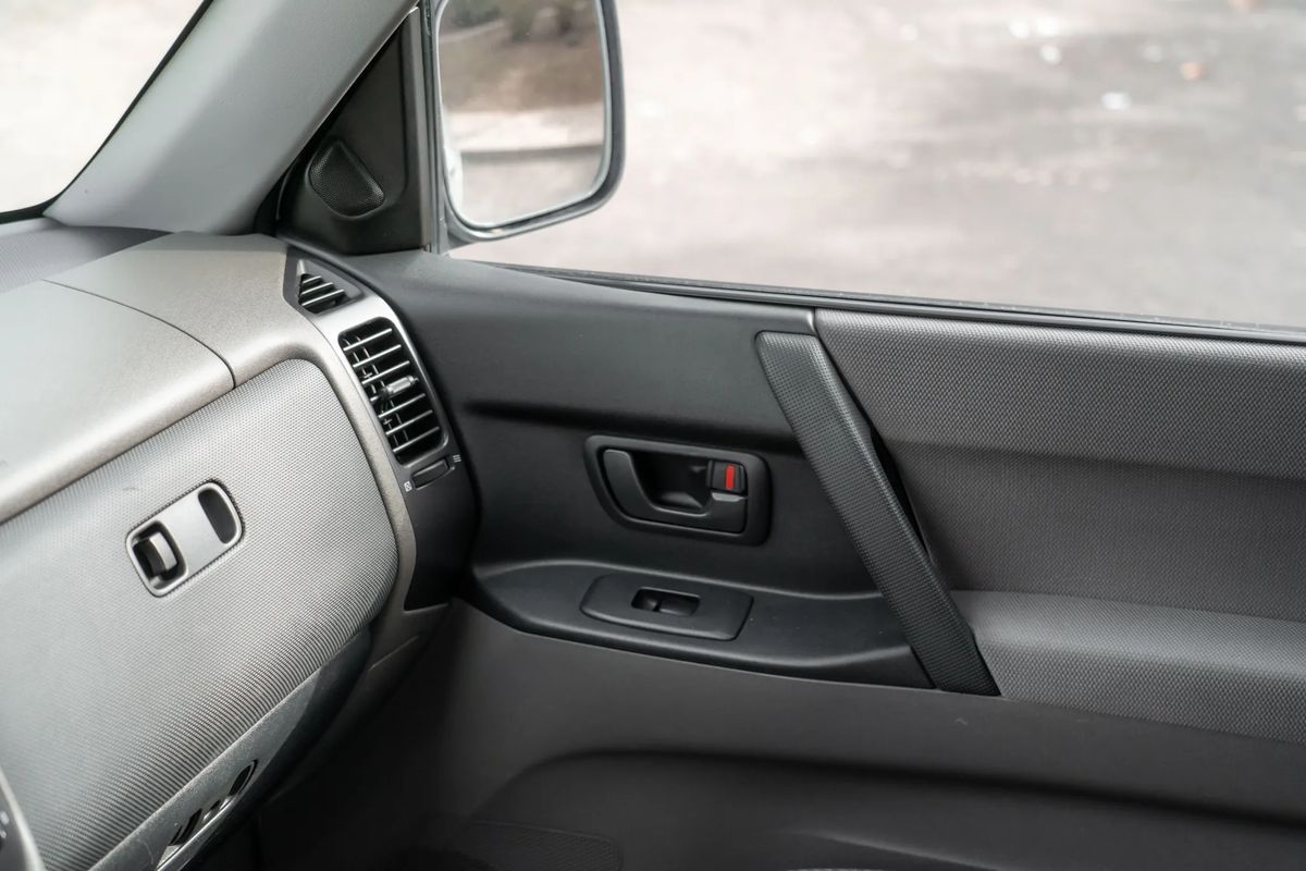 mitsubishi-pajero-2001-diesel-3200cc