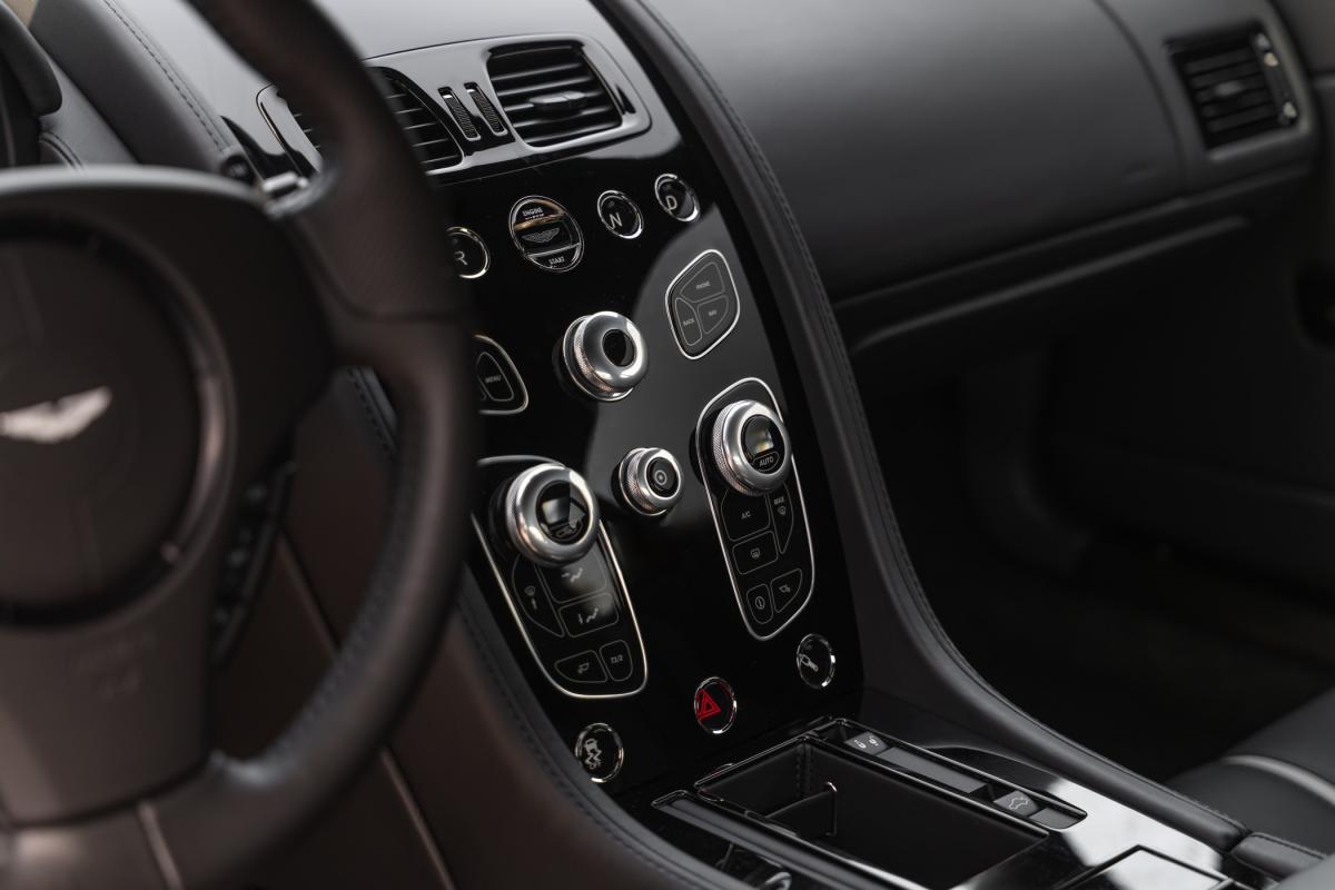 aston-martin-vantage-coupe-2016-gasolina-5935cc