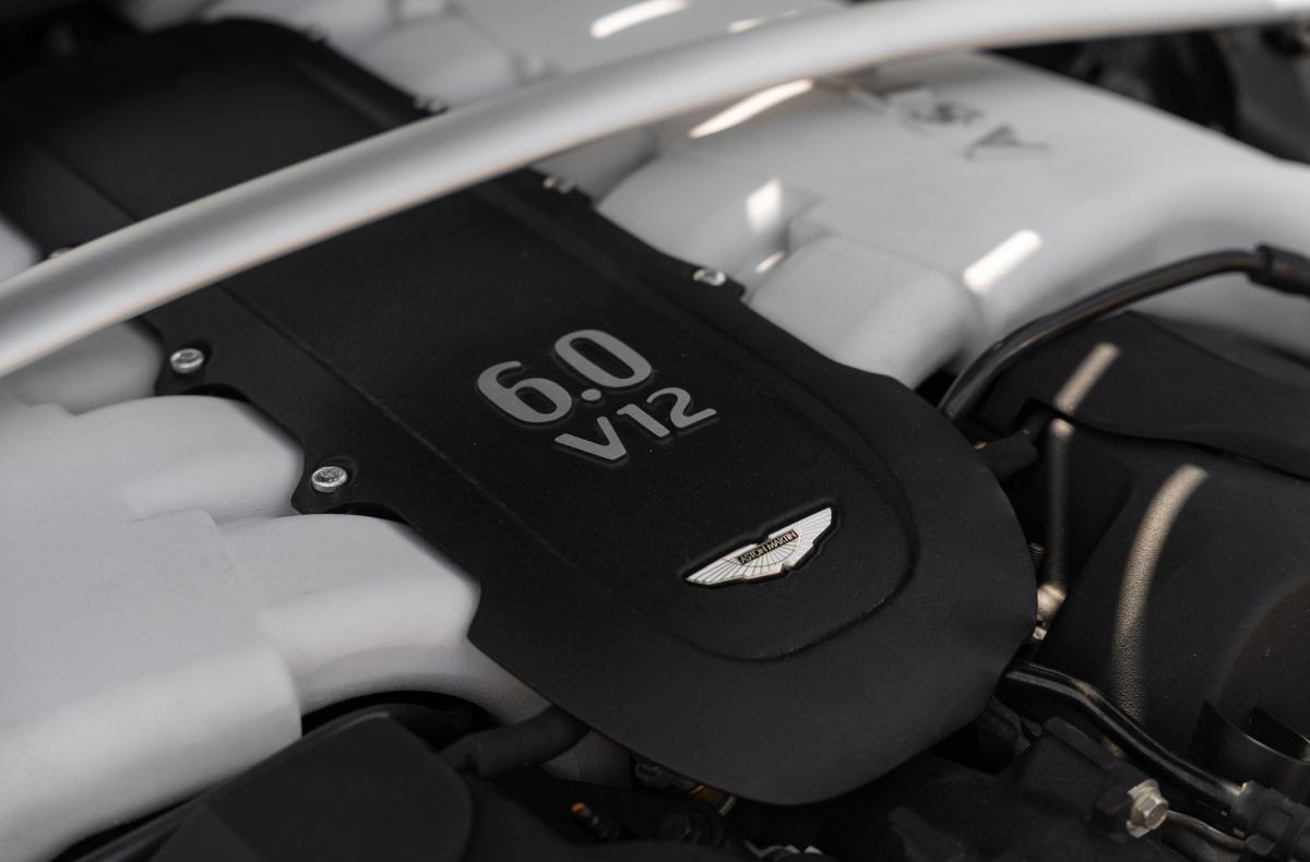 aston-martin-vantage-coupe-2016-gasolina-5935cc