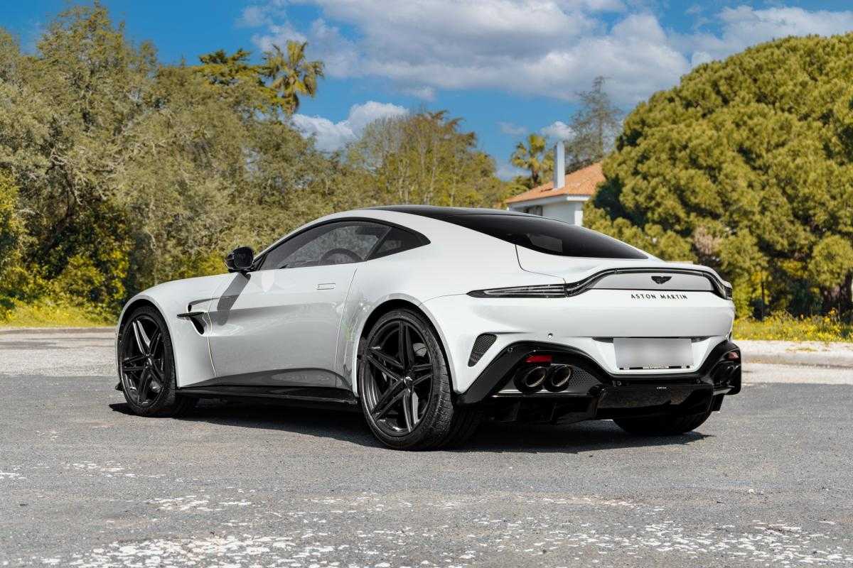 aston-martin-vantage-coupe-2024-gasolina-3982cc