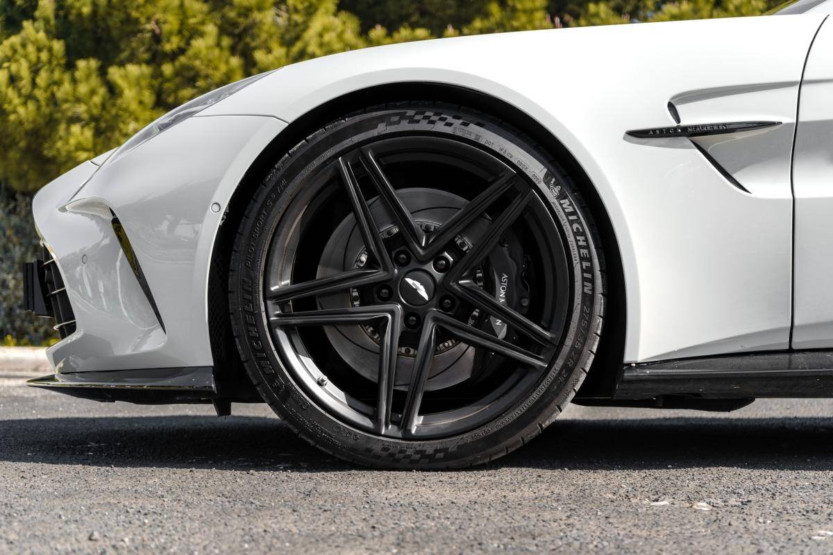 aston-martin-vantage-coupe-2024-gasolina-3982cc
