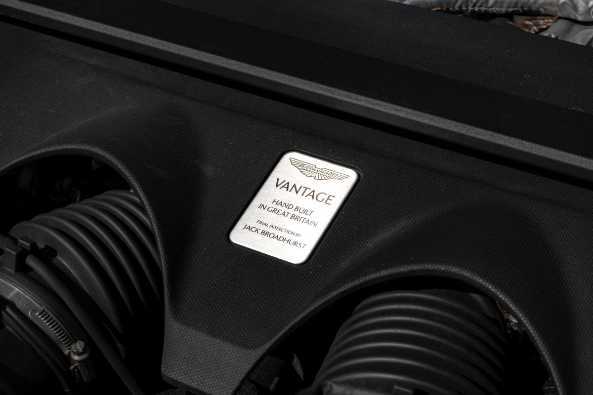 aston-martin-vantage-coupe-2024-gasolina-3982cc