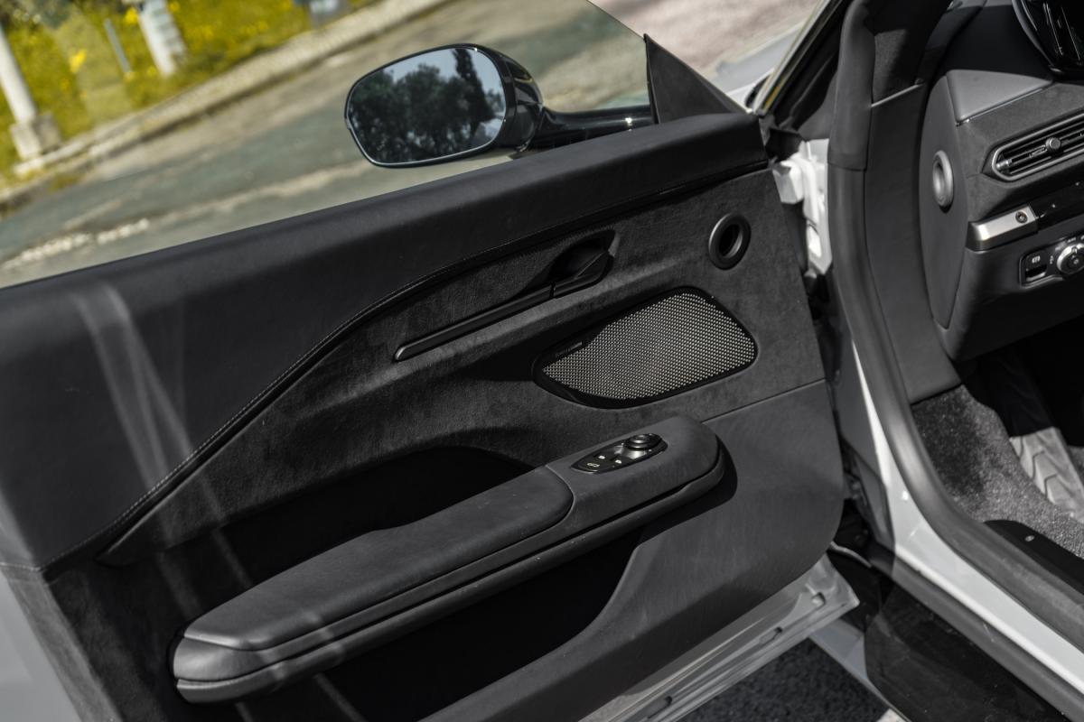 aston-martin-vantage-coupe-2024-gasolina-3982cc